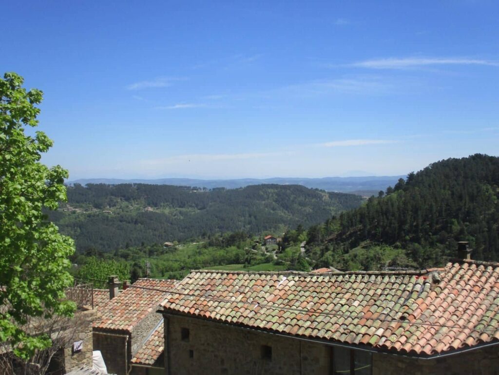 Gîte la Clède à Chassiers en Sud Ardèche vue de la terrasse 2